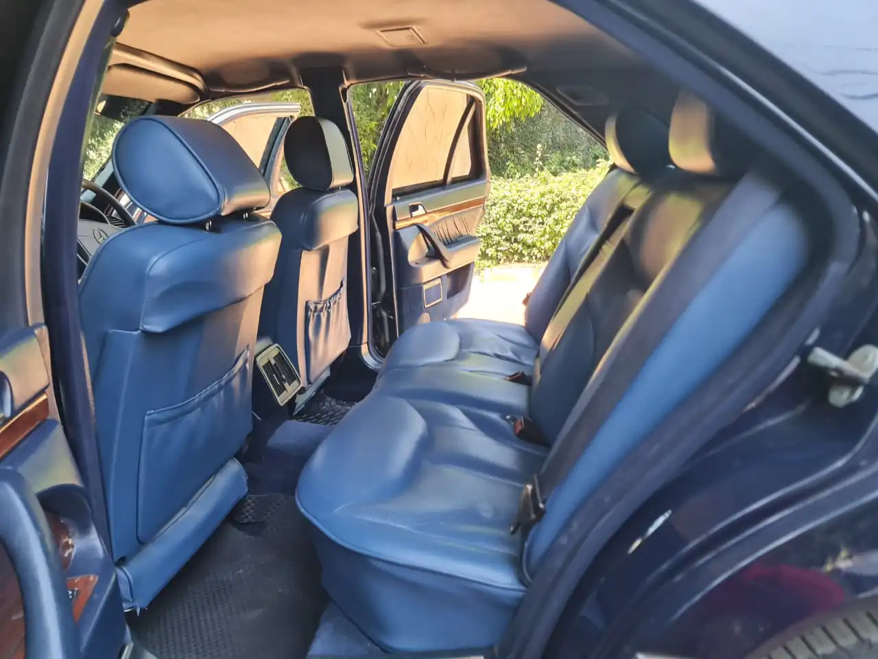 Bulletproof Mercedes Benz S class Classic Armoured QUICK SALE. Cars from 150K, 30% Deposit lipa pole pole. Hire purchase installments HP. UpTo 70% financing/finance NO CRB STATUS CHECK Trade in OK