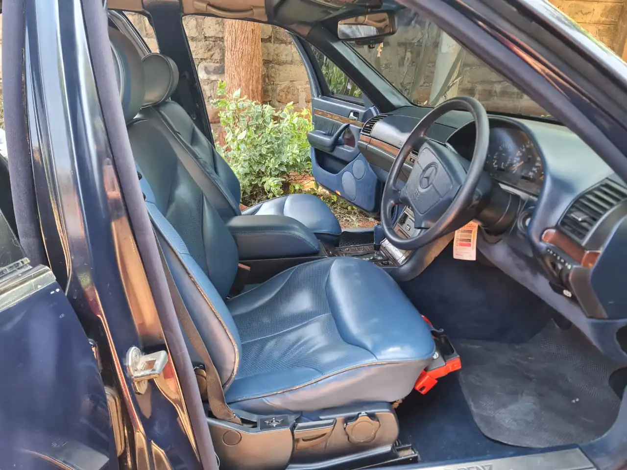 Bulletproof Mercedes Benz S class Classic Armoured QUICK SALE. Cars from 150K, 30% Deposit lipa pole pole. Hire purchase installments HP. UpTo 70% financing/finance NO CRB STATUS CHECK Trade in OK