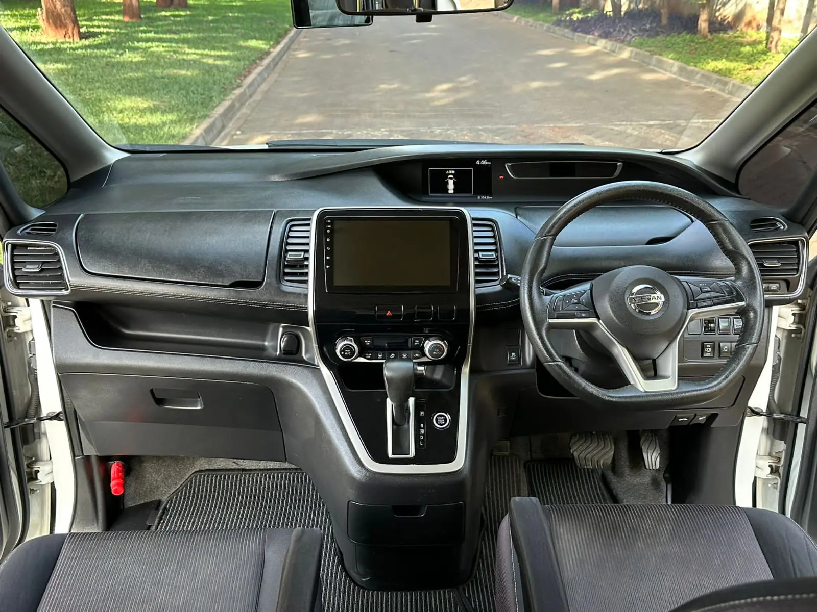 Nissan Serena Van New Shape 😲 QUICK SALE. Cars from 150K, 30% Deposit lipa pole pole. Hire purchase installments HP. UpTo 70% financing/finance NO CRB STATUS CHECK Trade in OK