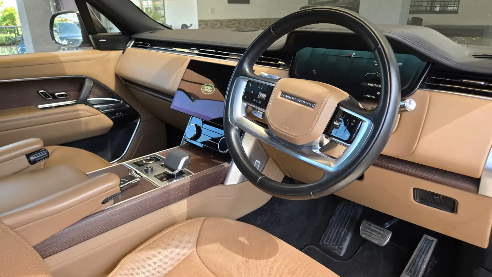 Land Rover Range Rover P400 2022 New Arrival New Shape QUICK SALE. Cars from 150K, 30% Deposit lipa pole pole. Hire purchase installments HP Car IMPORT 0% DEPOSIT. UpTo 70% financing/finance NO CRB STATUS CHECK Trade in OK