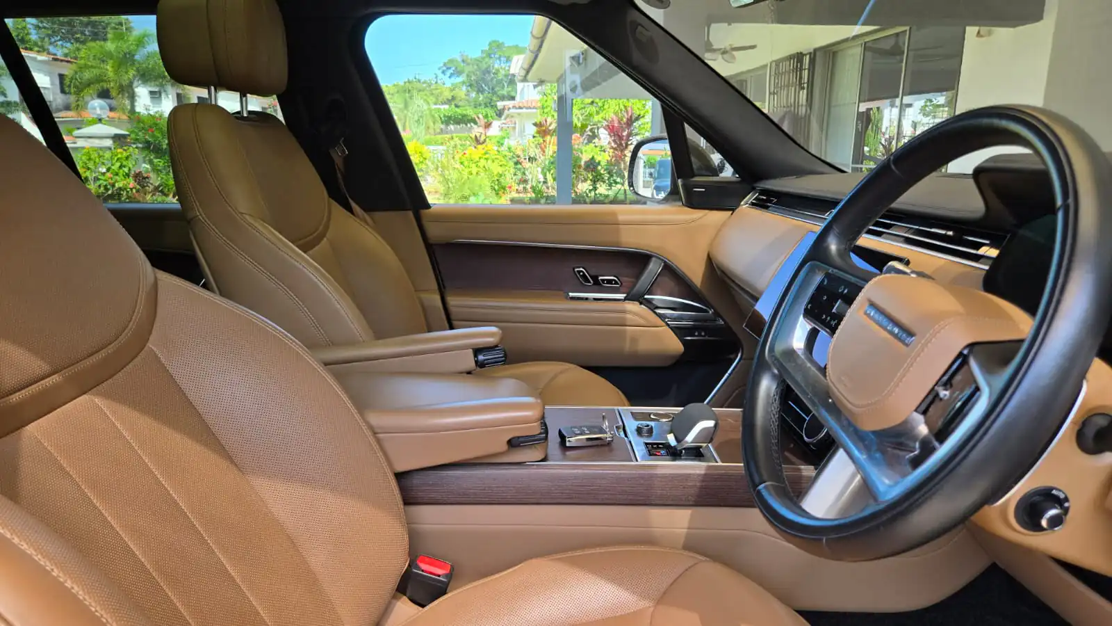 Land Rover Range Rover P400 2022 New Arrival New Shape QUICK SALE. Cars from 150K, 30% Deposit lipa pole pole. Hire purchase installments HP Car IMPORT 0% DEPOSIT. UpTo 70% financing/finance NO CRB STATUS CHECK Trade in OK