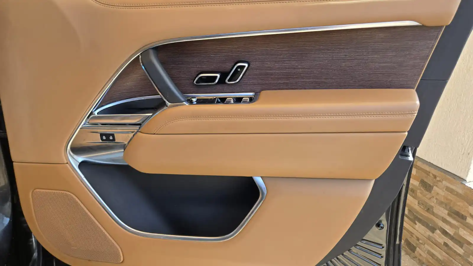 Land Rover Range Rover P400 2022 New Arrival New Shape QUICK SALE. Cars from 150K, 30% Deposit lipa pole pole. Hire purchase installments HP Car IMPORT 0% DEPOSIT. UpTo 70% financing/finance NO CRB STATUS CHECK Trade in OK