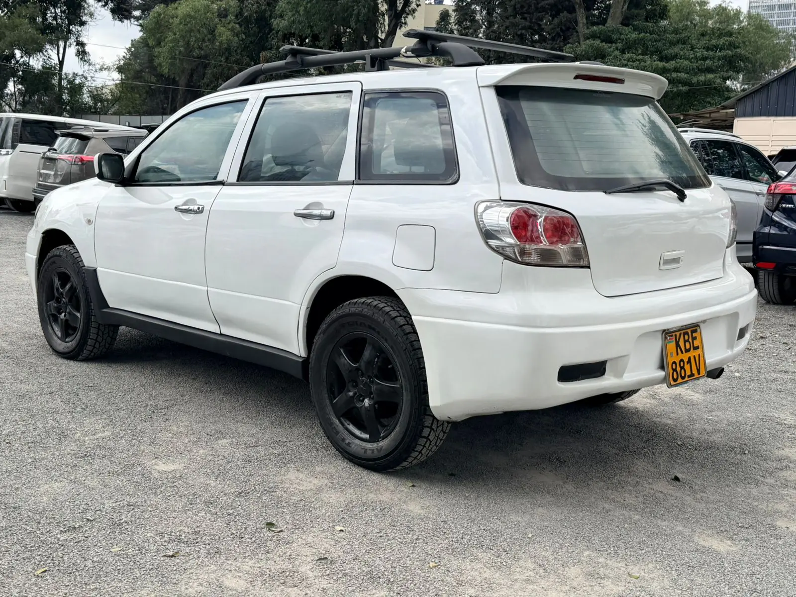 Mitsubishi Outlander Airtrek with SUNROOF QUICK SALE Asian Owner. Cars from 150K, 30% Deposit lipa pole pole. Hire purchase installments HP. UpTo 70% financing/finance NO CRB STATUS CHECK Trade in OK