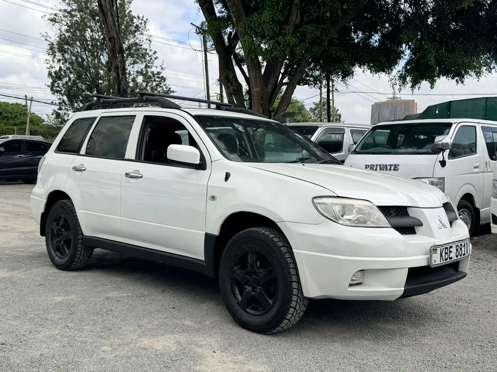 Mitsubishi Outlander Airtrek with SUNROOF QUICK SALE Asian Owner. Cars from 150K, 30% Deposit lipa pole pole. Hire purchase installments HP. UpTo 70% financing/finance NO CRB STATUS CHECK Trade in OK