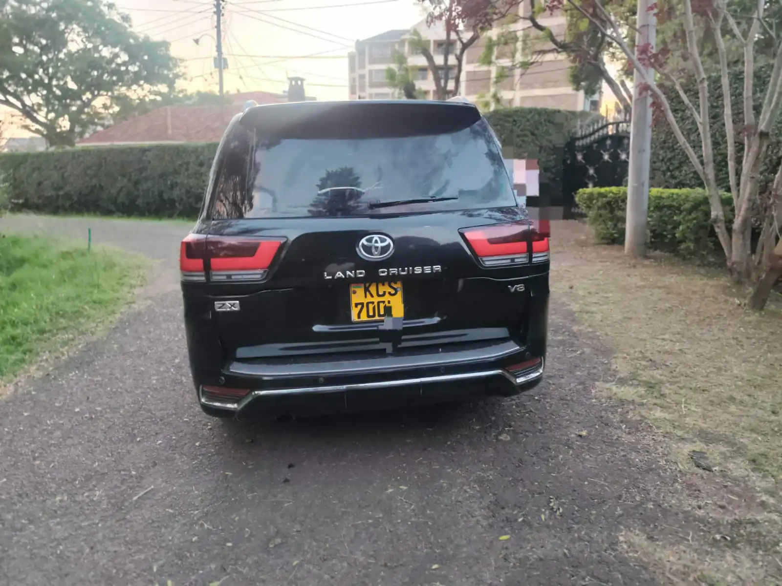 TOYOTA Land Cruiser ZX 200 SERIES lc300 facelift On offer 😲 QUICK SALE. Cars from 150K, 30% Deposit lipa pole pole. Hire purchase installments HP. UpTo 70% financing/finance NO CRB STATUS CHECK Trade in OK