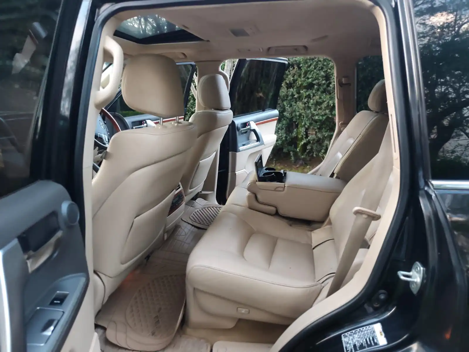 TOYOTA Land Cruiser ZX 200 SERIES lc300 facelift On offer 😲 QUICK SALE. Cars from 150K, 30% Deposit lipa pole pole. Hire purchase installments HP. UpTo 70% financing/finance NO CRB STATUS CHECK Trade in OK