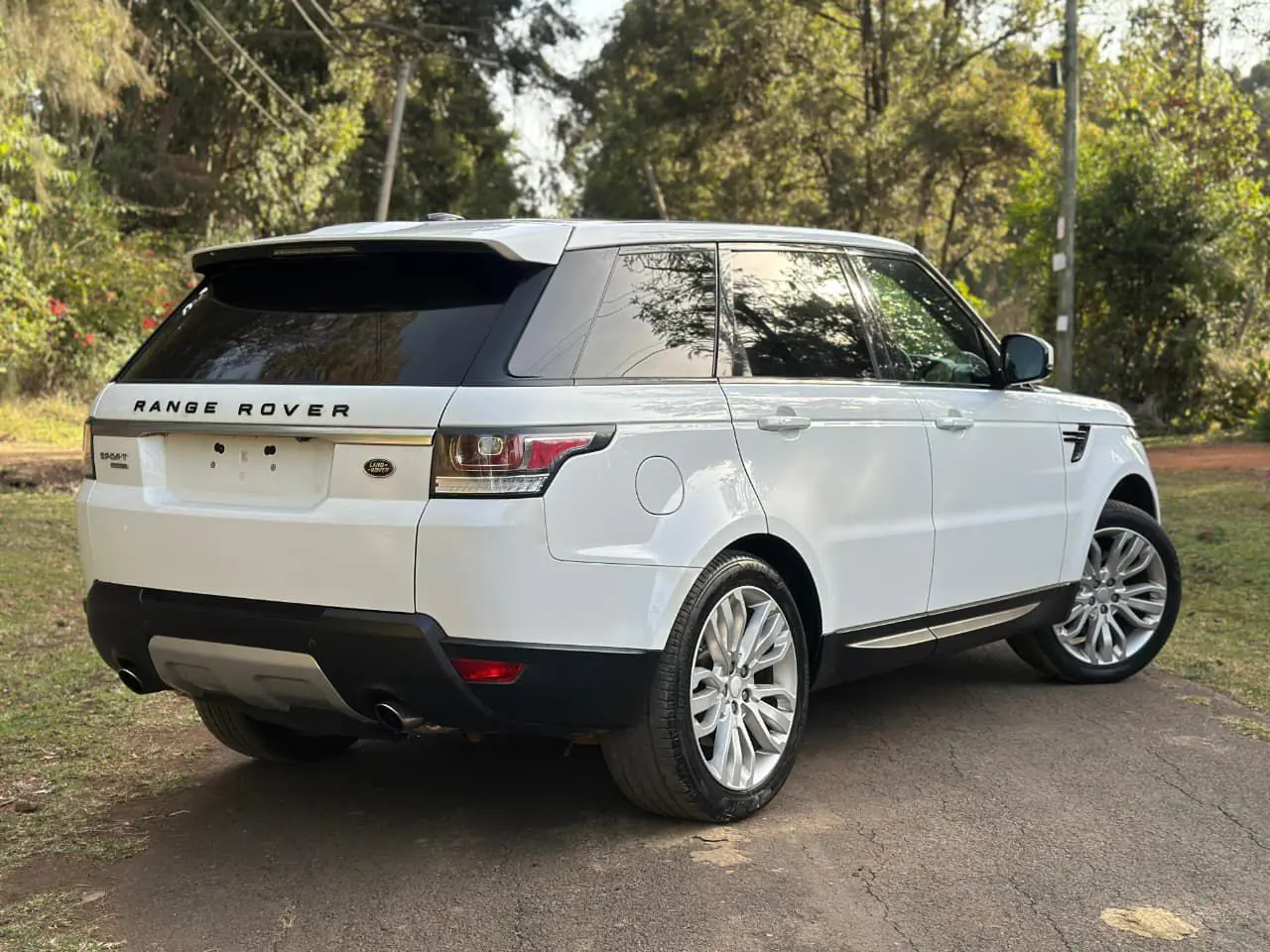 Range Rover Sport HSE Petrol On offer 😲 QUICK SALE. Cars from 150K, 30% Deposit lipa pole pole. Hire purchase installments HP. UpTo 70% financing/finance NO CRB STATUS CHECK Trade in OK