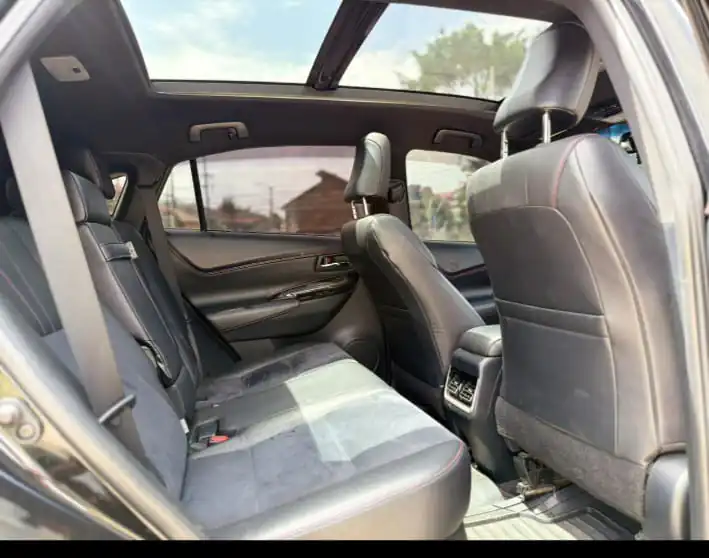 Toyota Harrier with SUNROOF panoramic new Arrival QUICK SALE. Cars from 150K, 30% Deposit lipa pole pole. Hire purchase installments HP. UpTo 70% financing/finance NO CRB STATUS CHECK Trade in OK