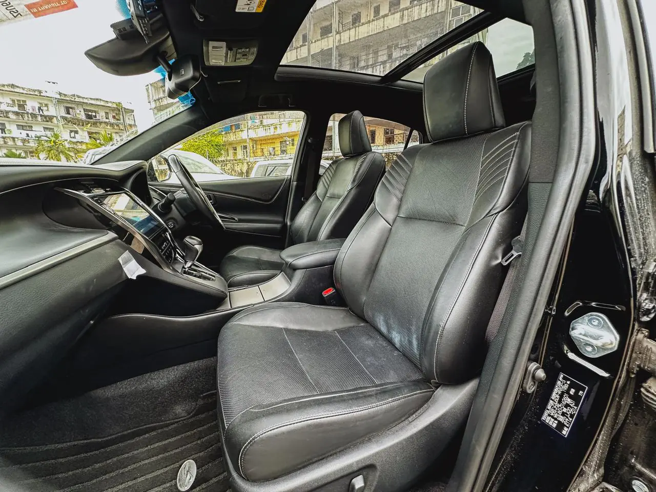 Toyota Harrier with SUNROOF panoramic new Arrival QUICK SALE. Cars from 150K, 30% Deposit lipa pole pole. Hire purchase installments HP. UpTo 70% financing/finance NO CRB STATUS CHECK Trade in OK