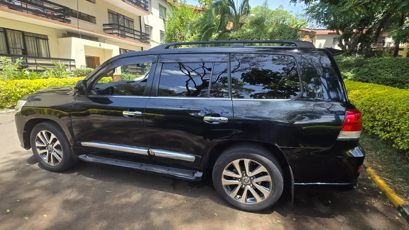 TOYOTA Land Cruiser ZX 200 SERIES On offer 😲 QUICK SALE. Cars from 150K, 30% Deposit lipa pole pole. Hire purchase installments HP. UpTo 70% financing/finance NO CRB STATUS CHECK Trade in OK