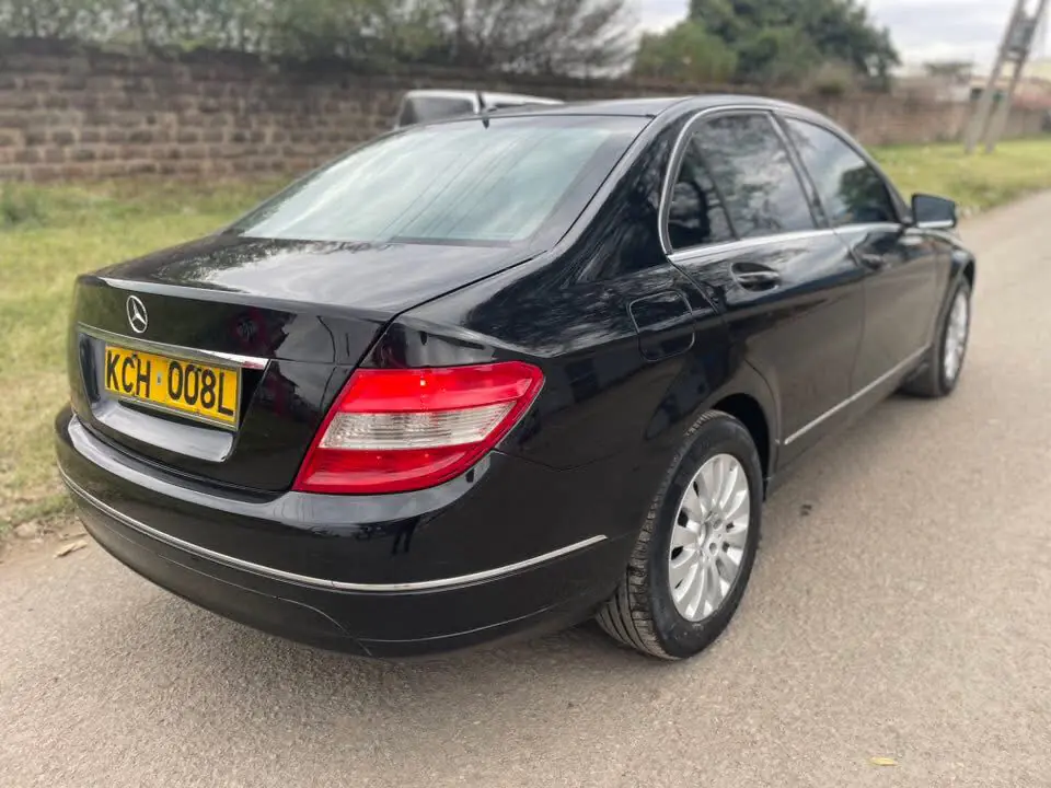 Mercedes Benz C class c200 QUICK SALE. Cars from 150K, 30% Deposit lipa pole pole. Hire purchase installments HP. UpTo 70% financing/finance NO CRB STATUS CHECK Trade in OK