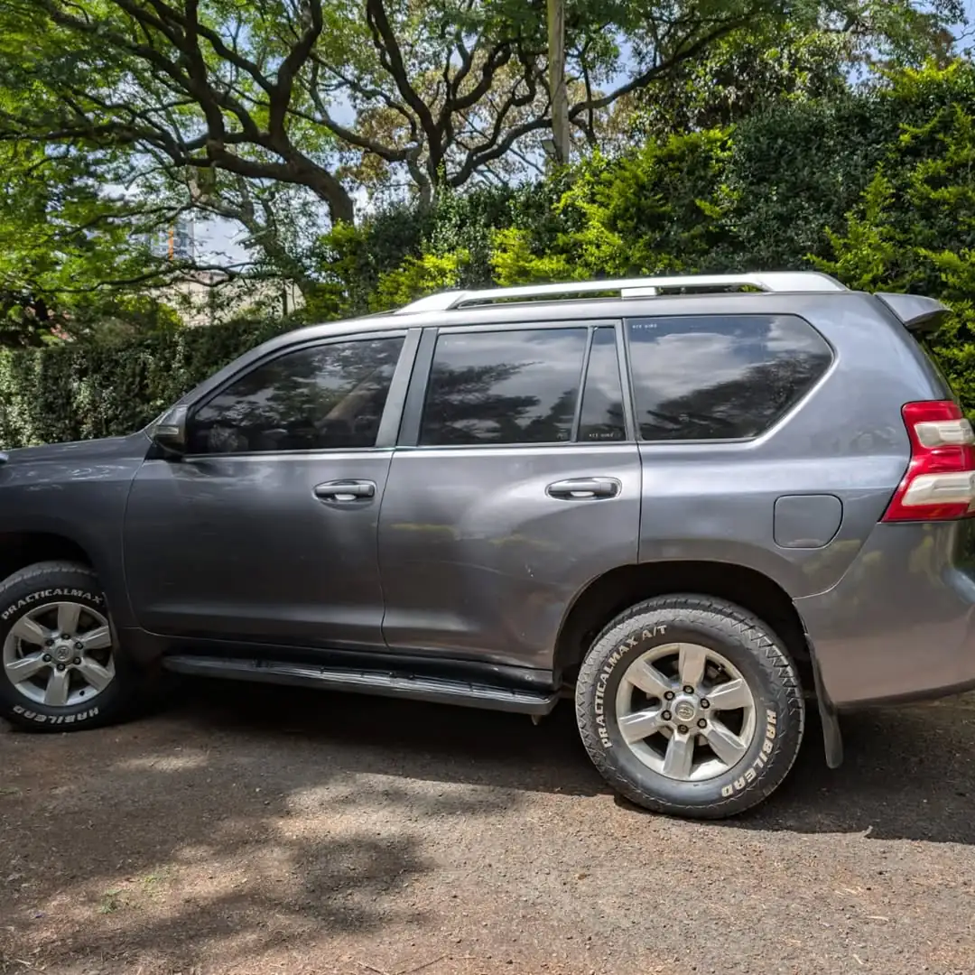 TOYOTA Land Cruiser Prado J150 with Sunroof On offer 😲 QUICK SALE. Cars from 150K, 30% Deposit lipa pole pole. Hire purchase installments HP. UpTo 70% financing/finance NO CRB STATUS CHECK Trade in OK