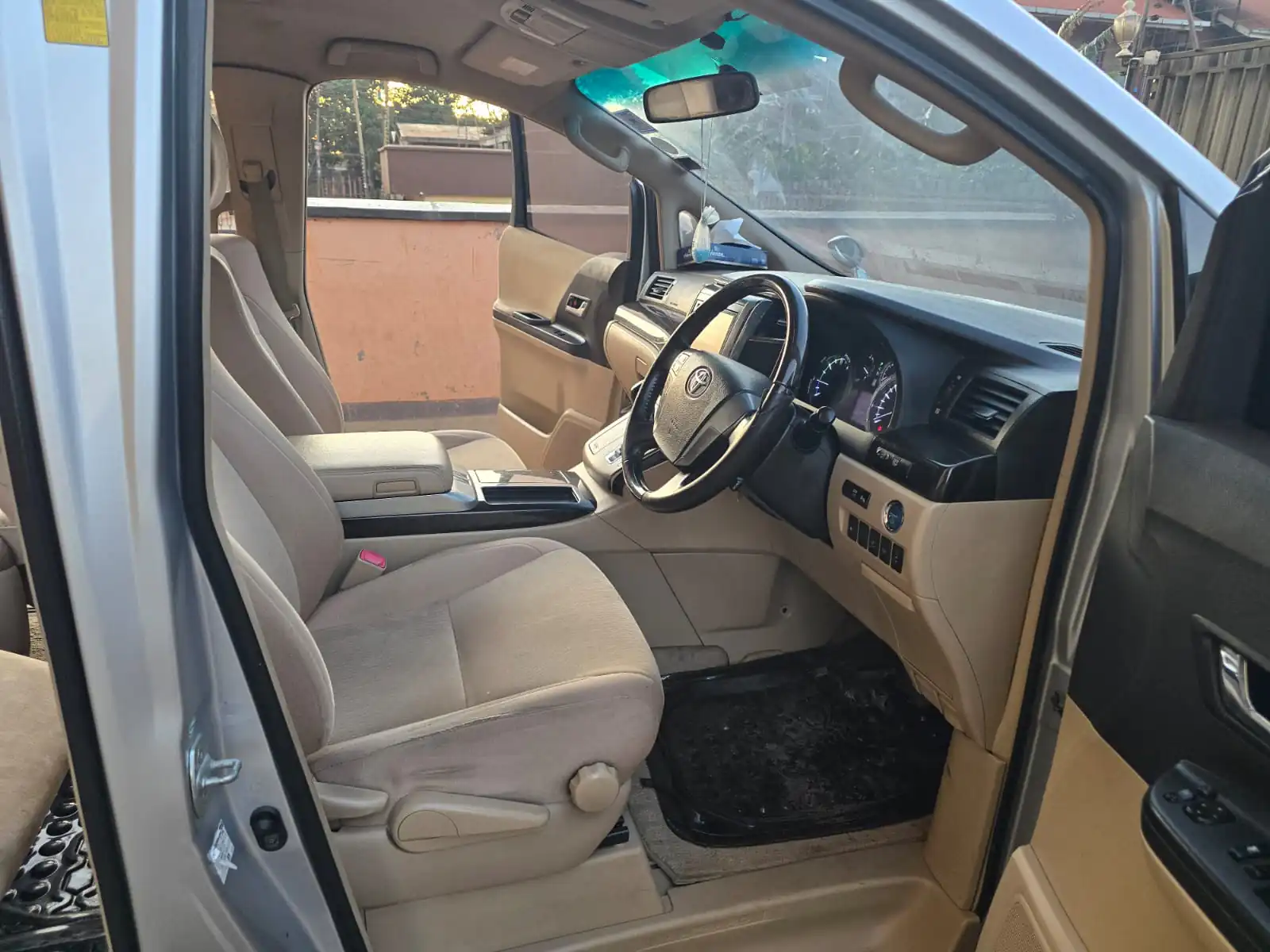 Toyota Alphard 😲 QUICK SALE. Cars from 150K, 30% Deposit lipa pole pole. Hire purchase installments HP. UpTo 70% financing/finance NO CRB STATUS CHECK Trade in OK