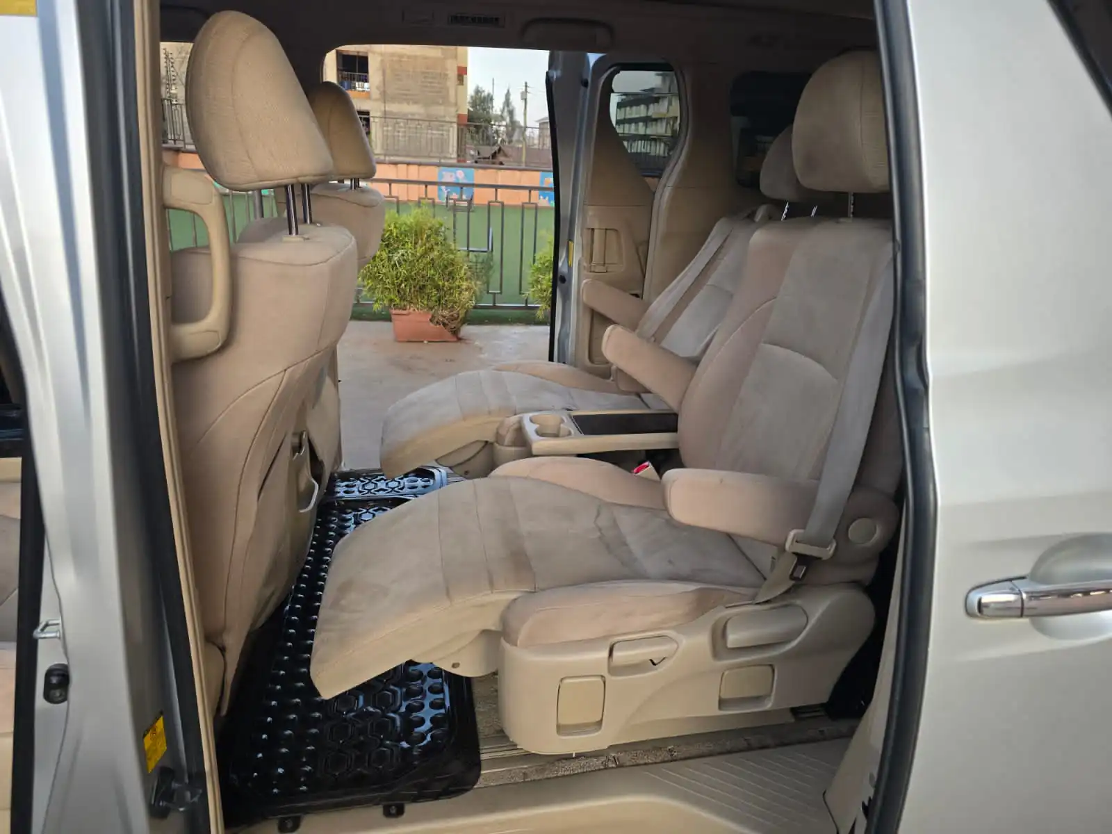 Toyota Alphard 😲 QUICK SALE. Cars from 150K, 30% Deposit lipa pole pole. Hire purchase installments HP. UpTo 70% financing/finance NO CRB STATUS CHECK Trade in OK