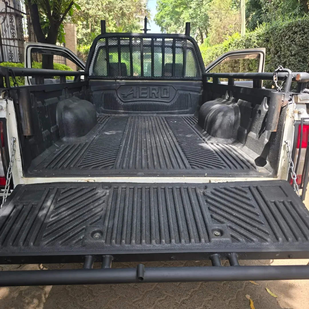 Nissan Hard-Body NP300 pick up QUICK SALE. Cars from 150K, 30% Deposit lipa pole pole. Hire purchase installments HP. UpTo 70% financing/finance NO CRB STATUS CHECK Trade in OK Local Assembly