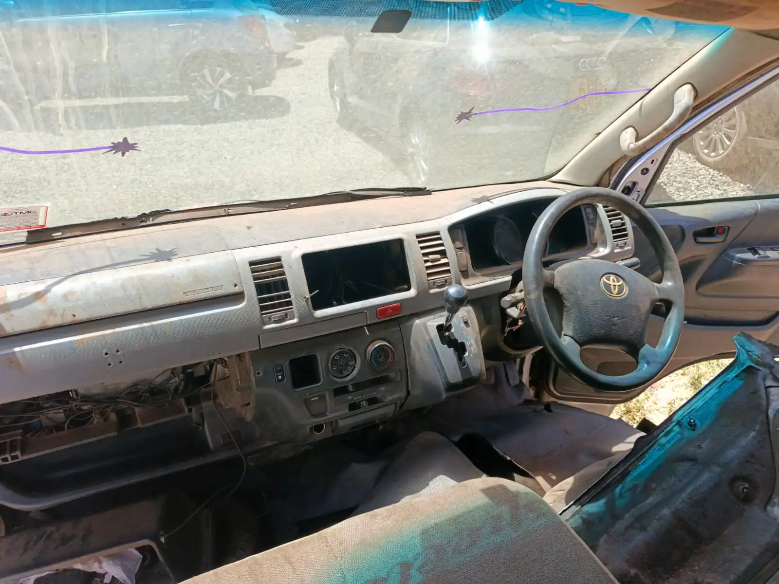 Toyota Hiace 7L 399K ONLY Van New Shape 😲 QUICK SALE. Cars from 150K, 30% Deposit lipa pole pole. Hire purchase installments HP. UpTo 70% financing/finance NO CRB STATUS CHECK Trade in OK