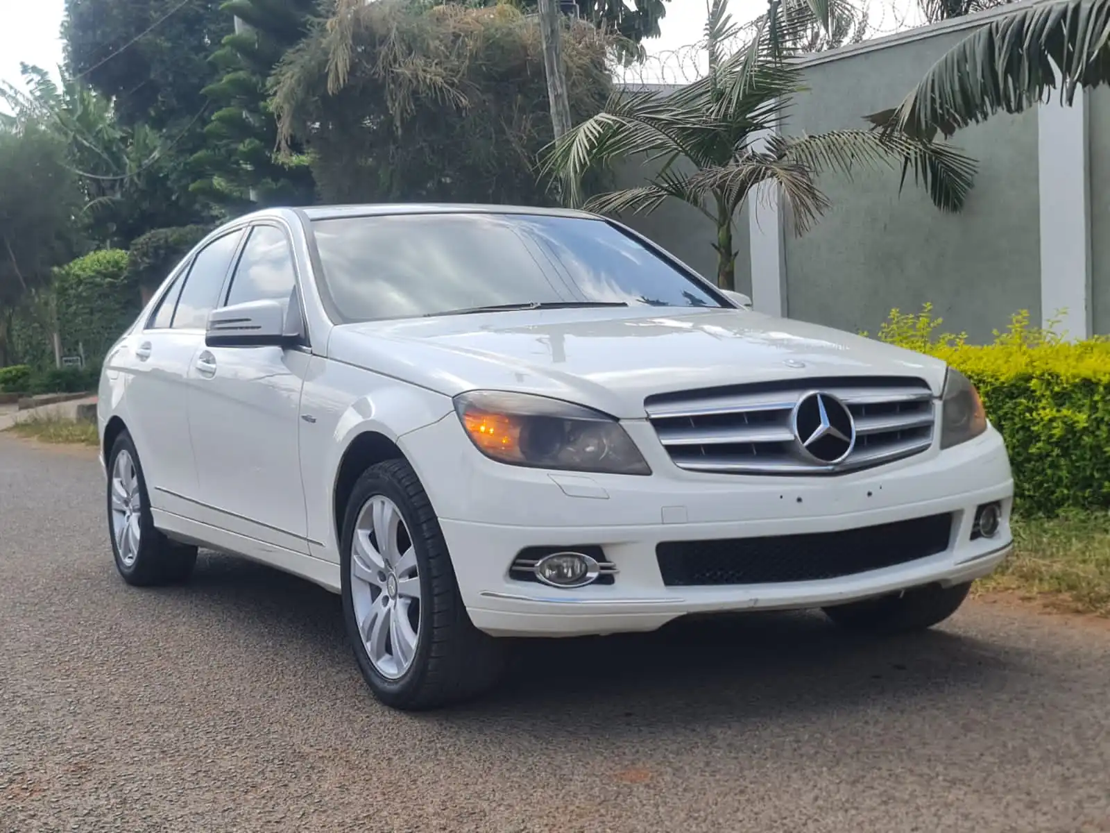 Mercedes Benz EC class c 200 QUICK SALE. Cars from 150K, 30% Deposit lipa pole pole. Hire purchase installments HP. UpTo 70% financing/finance NO CRB STATUS CHECK Trade in OK