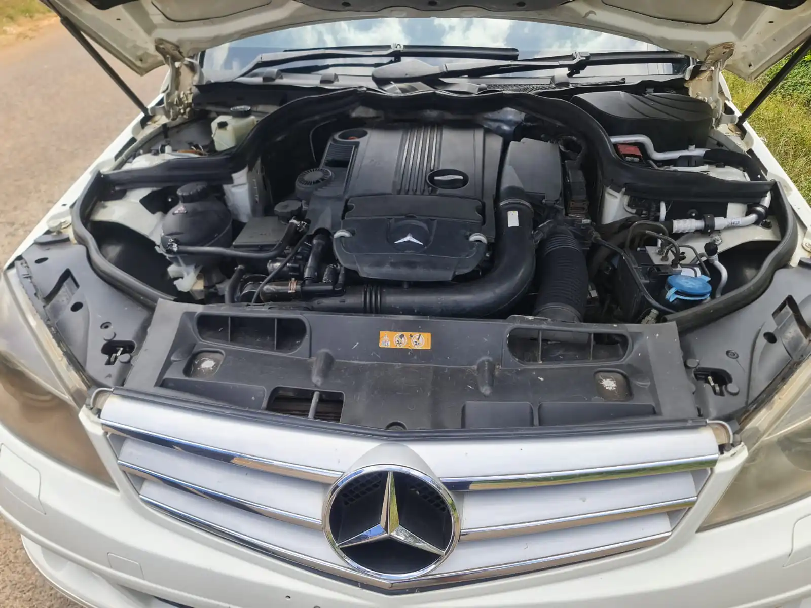 Mercedes Benz EC class c 200 QUICK SALE. Cars from 150K, 30% Deposit lipa pole pole. Hire purchase installments HP. UpTo 70% financing/finance NO CRB STATUS CHECK Trade in OK