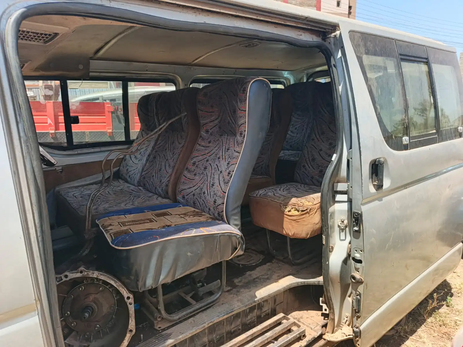 Toyota Hiace 7L 399K ONLY Van New Shape 😲 QUICK SALE. Cars from 150K, 30% Deposit lipa pole pole. Hire purchase installments HP. UpTo 70% financing/finance NO CRB STATUS CHECK Trade in OK