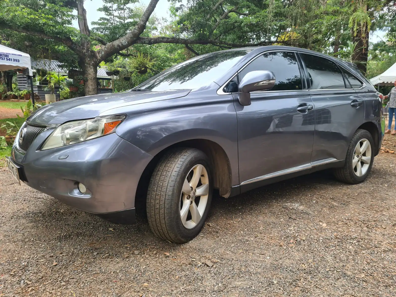 Lexus RX 270 Asian Owner Very clean New Shape  QUICK SALE Asian Owner. Cars from 150K, 30% Deposit lipa pole pole. Hire purchase installments HP. UpTo 70% financing/finance NO CRB STATUS CHECK Trade in OK