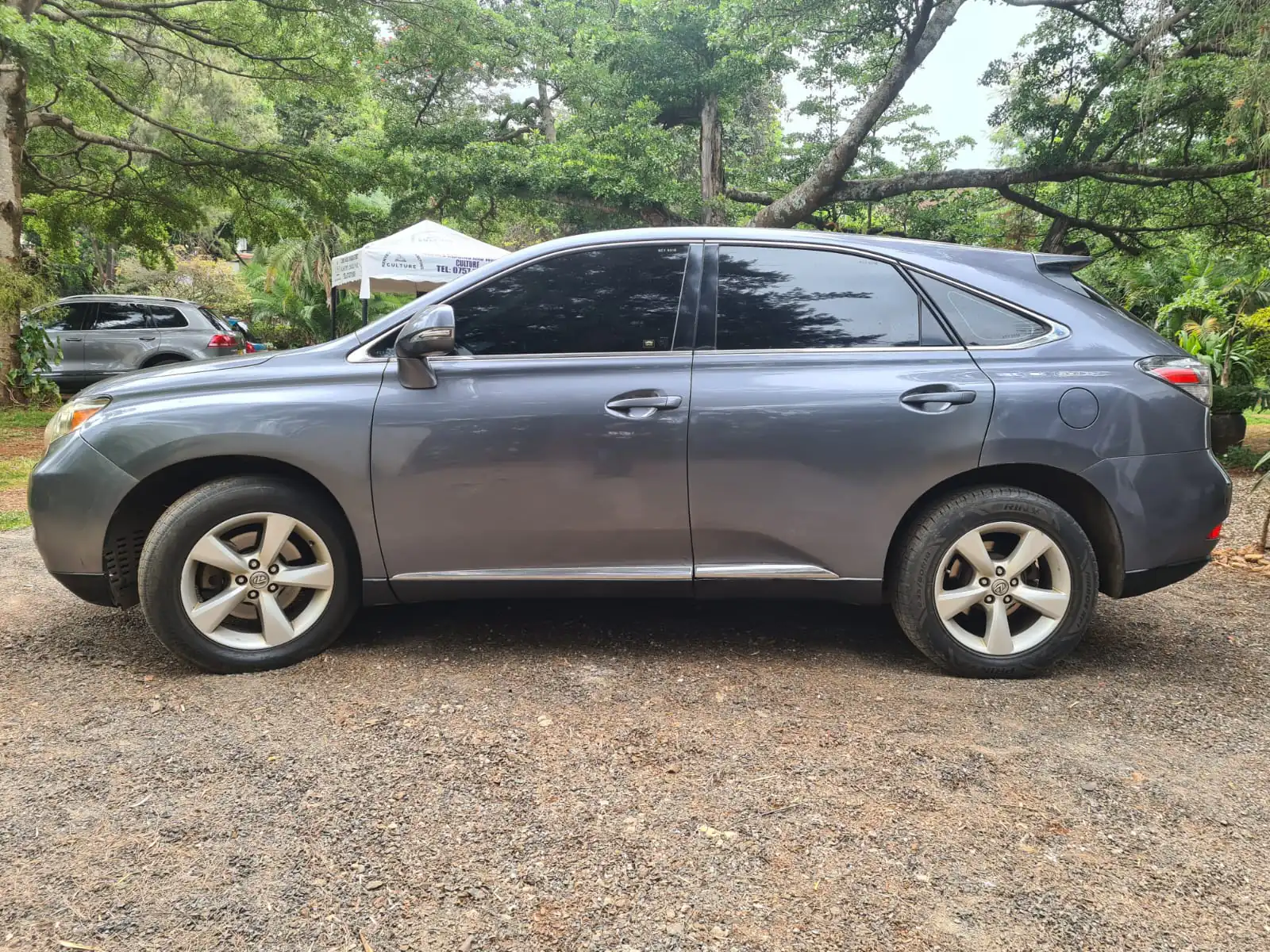 Lexus RX 270 Asian Owner Very clean New Shape  QUICK SALE Asian Owner. Cars from 150K, 30% Deposit lipa pole pole. Hire purchase installments HP. UpTo 70% financing/finance NO CRB STATUS CHECK Trade in OK