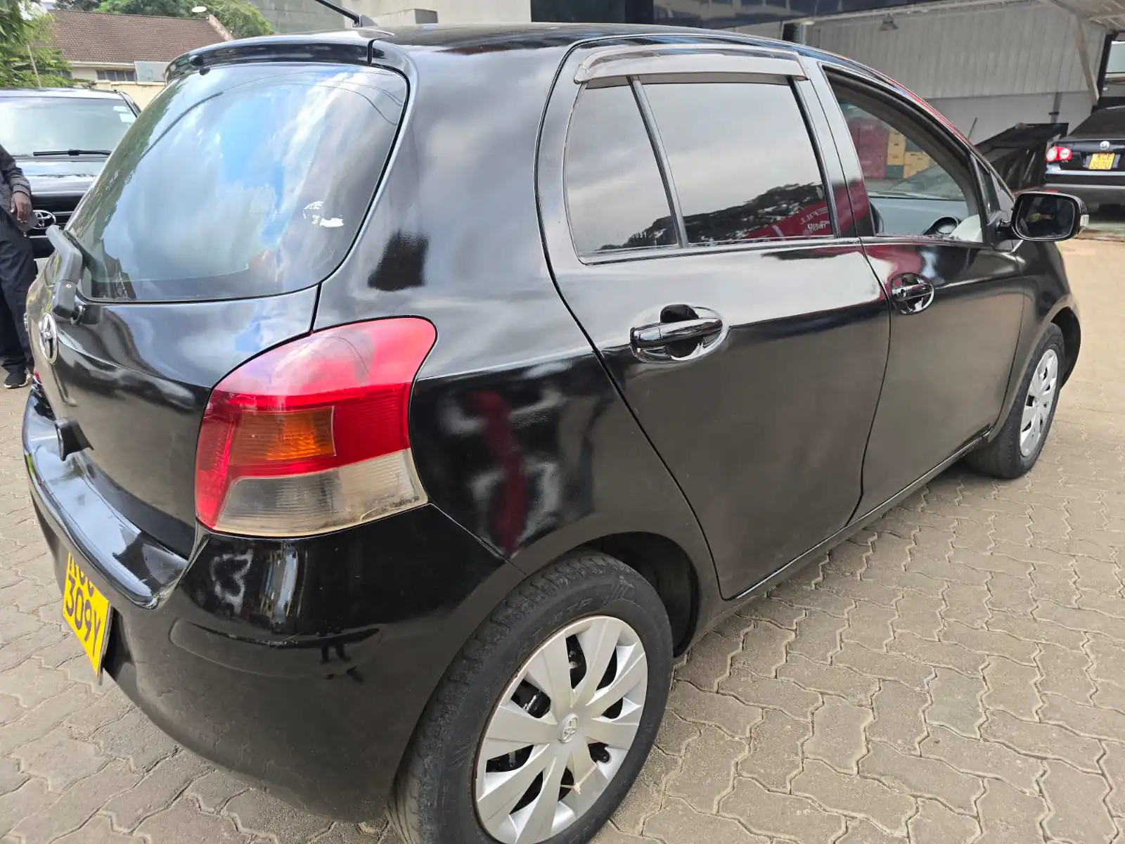 Toyota Vitz New Shape 😲 QUICK SALE. Cars from 150K, 30% Deposit lipa pole pole. Hire purchase installments HP. UpTo 70% financing/finance NO CRB STATUS CHECK Trade in OK