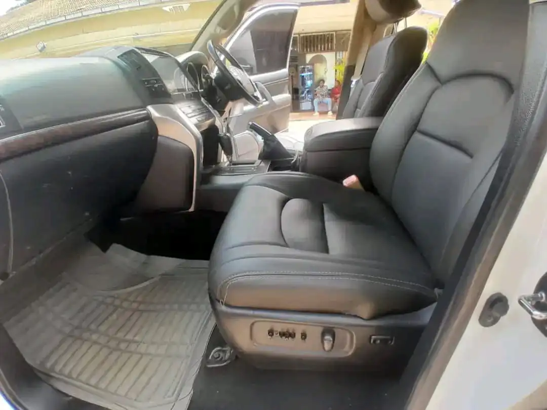 Toyota Land Cruiser V8 200, 1.5M DEPOSIT On offer 😲 QUICK SALE. Cars from 150K, 30% Deposit lipa pole pole. Hire purchase installments HP. UpTo 70% financing/finance NO CRB STATUS CHECK Trade in OK