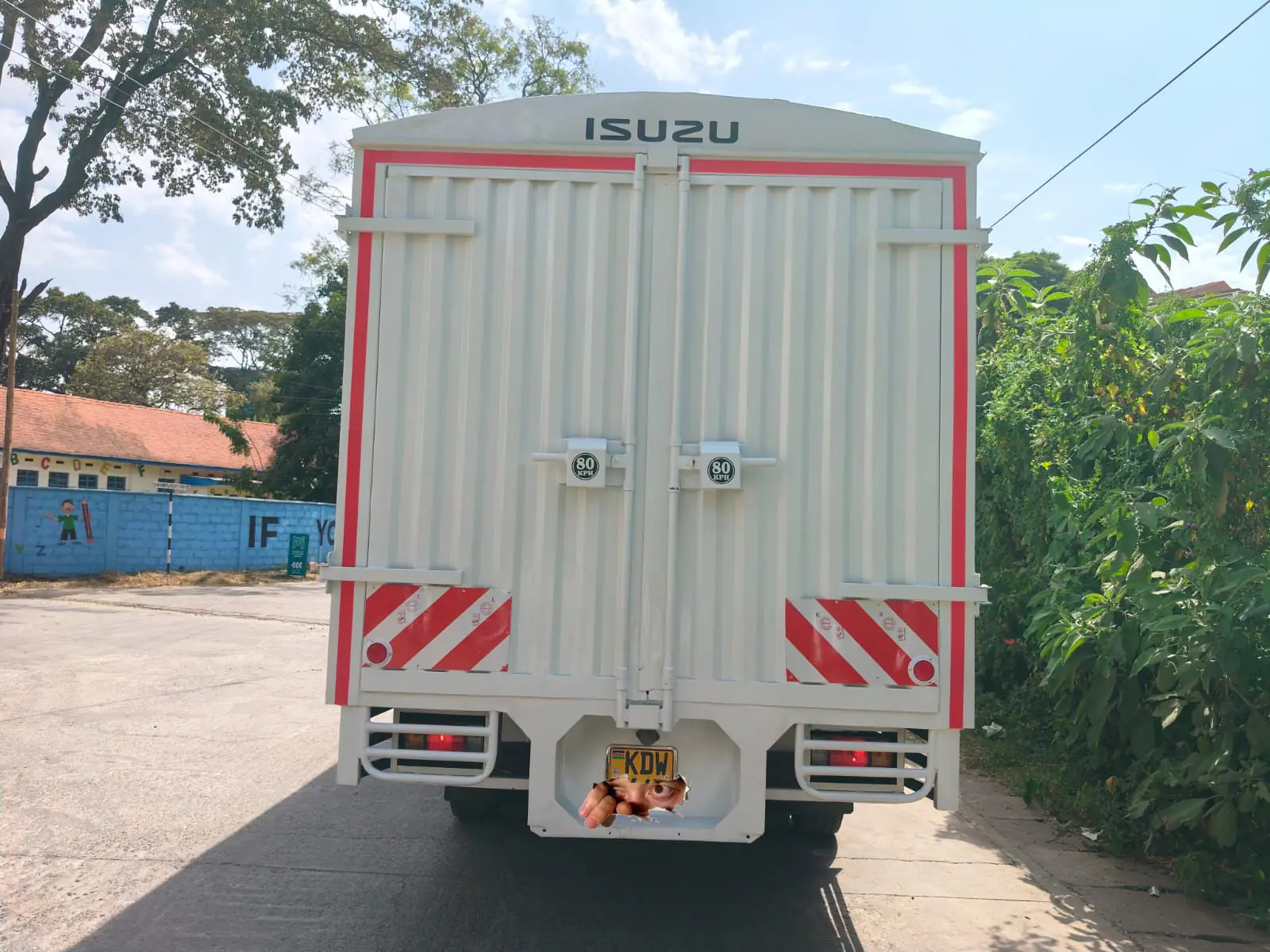 ISUZU FRR lorry On offer 😲 QUICK SALE. Cars from 150K, 30% Deposit lipa pole pole. Hire purchase installments HP. UpTo 70% financing/finance NO CRB STATUS CHECK Trade in OK