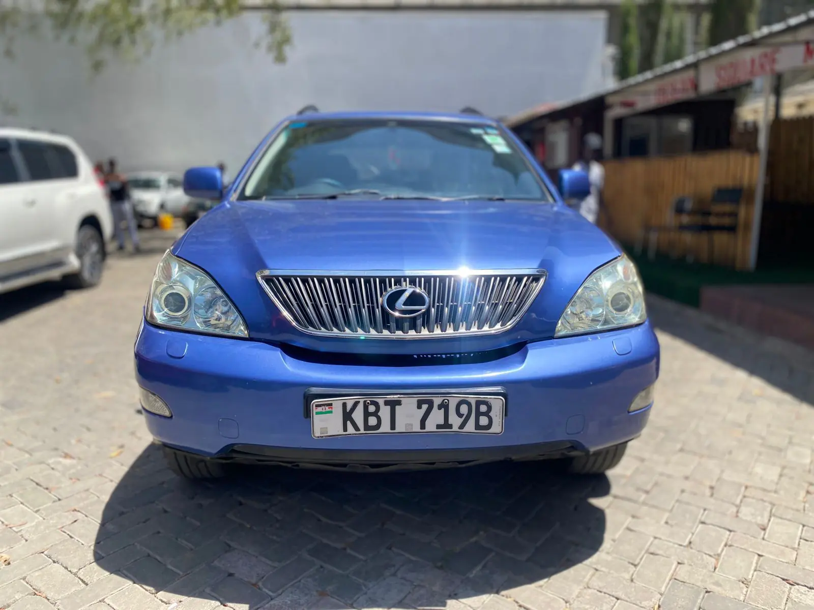 Lexus RX 300 Very clean  QUICK SALE Asian Owner. Cars from 150K, 30% Deposit lipa pole pole. Hire purchase installments HP. UpTo 70% financing/finance NO CRB STATUS CHECK Trade in OK