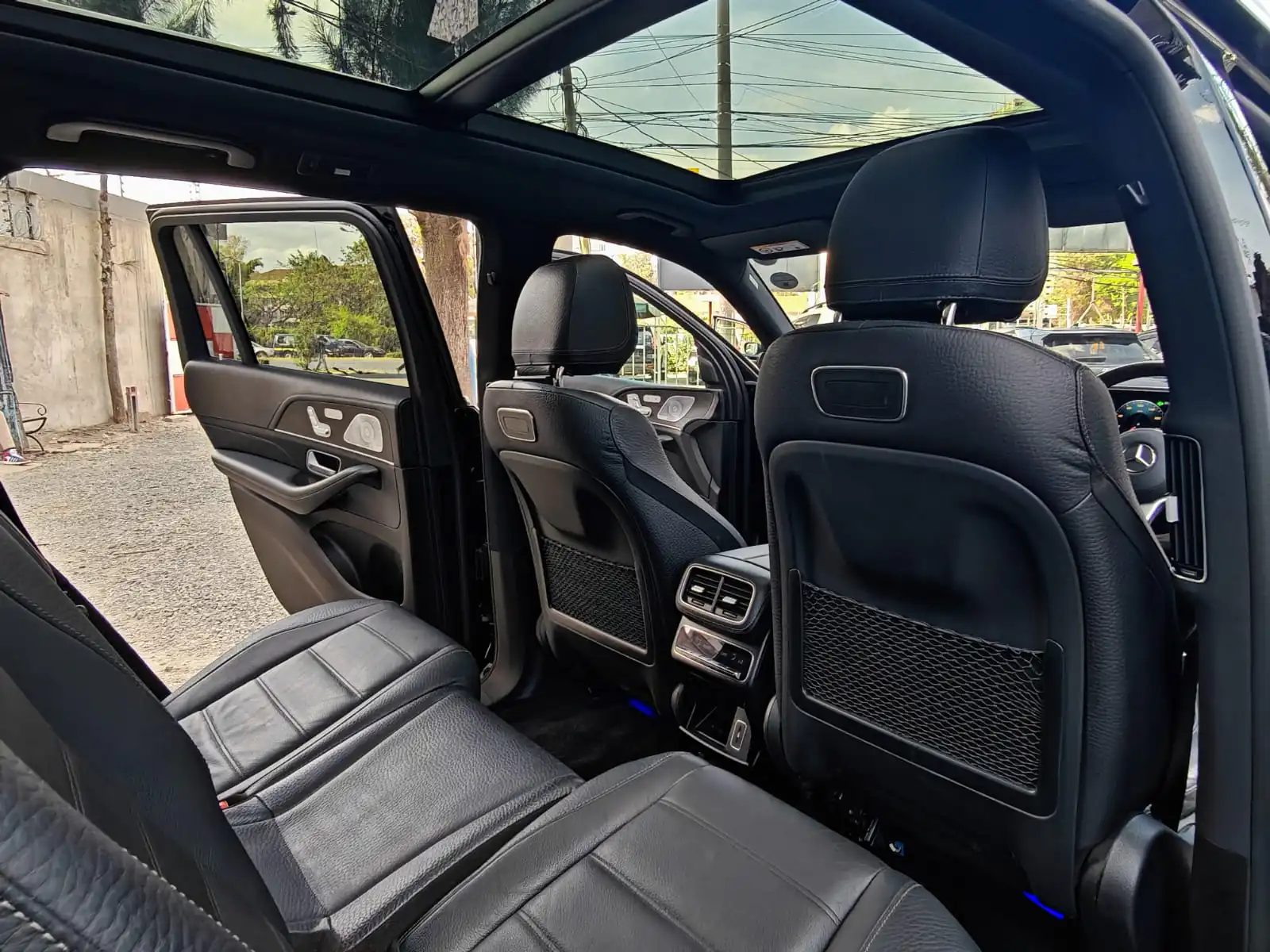 Mercedes Benz GLS AMG 4MATIC New ARRIVAL New shape 😲 QUICK SALE. Cars from 150K, 30% Deposit lipa pole pole. Hire purchase installments HP. UpTo 70% financing/finance NO CRB STATUS CHECK Trade in OK 2020 black GLS 400D