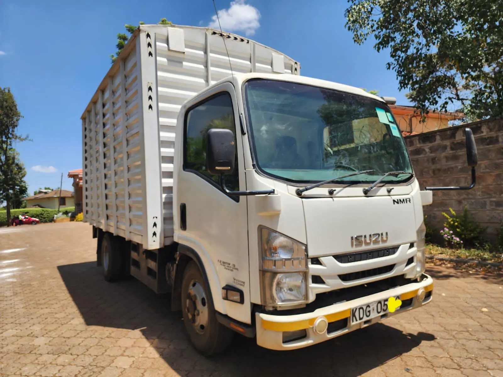 ISUZU lorry On offer 😲 QUICK SALE. Cars from 150K, 30% Deposit lipa pole pole. Hire purchase installments HP. UpTo 70% financing/finance NO CRB STATUS CHECK Trade in OK
