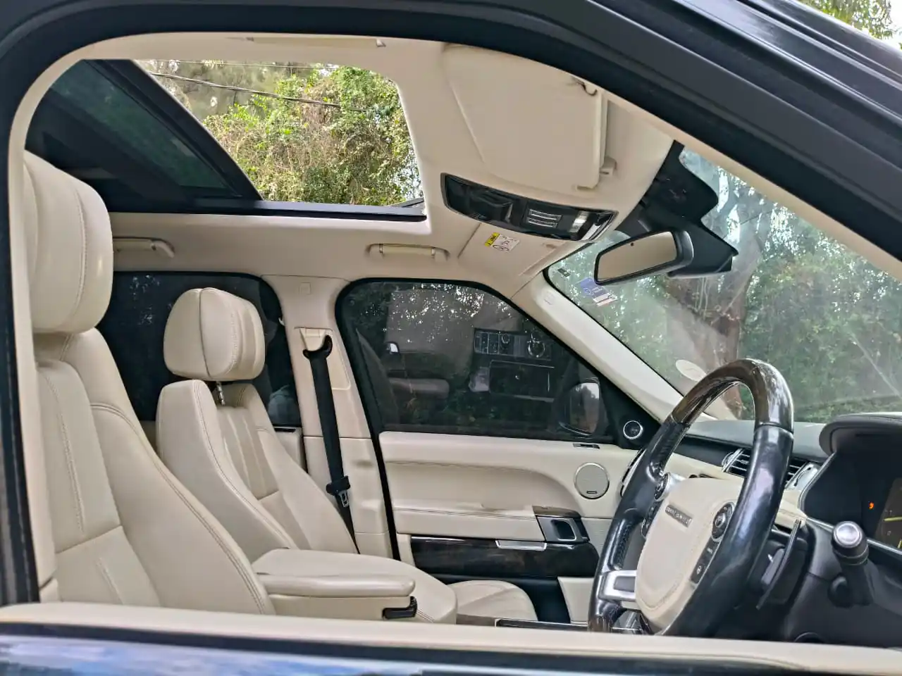 Range Rover Vogue On offer 😲 QUICK SALE. Cars from 150K, 30% Deposit lipa pole pole. Hire purchase installments HP. UpTo 70% financing/finance NO CRB STATUS CHECK Trade in OK