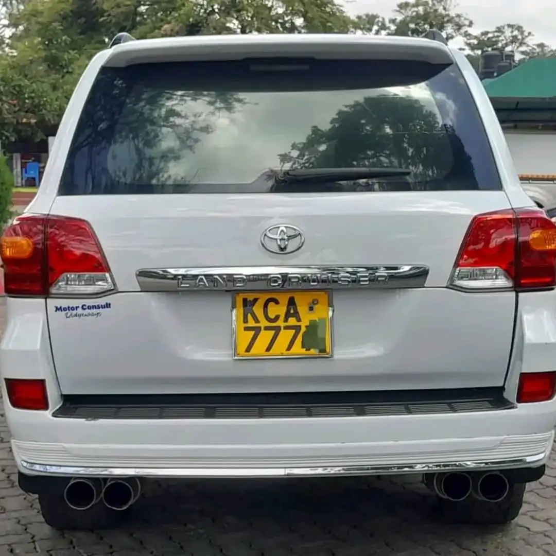 Toyota Land Cruiser V8 200, 1.5M DEPOSIT On offer 😲 QUICK SALE. Cars from 150K, 30% Deposit lipa pole pole. Hire purchase installments HP. UpTo 70% financing/finance NO CRB STATUS CHECK Trade in OK