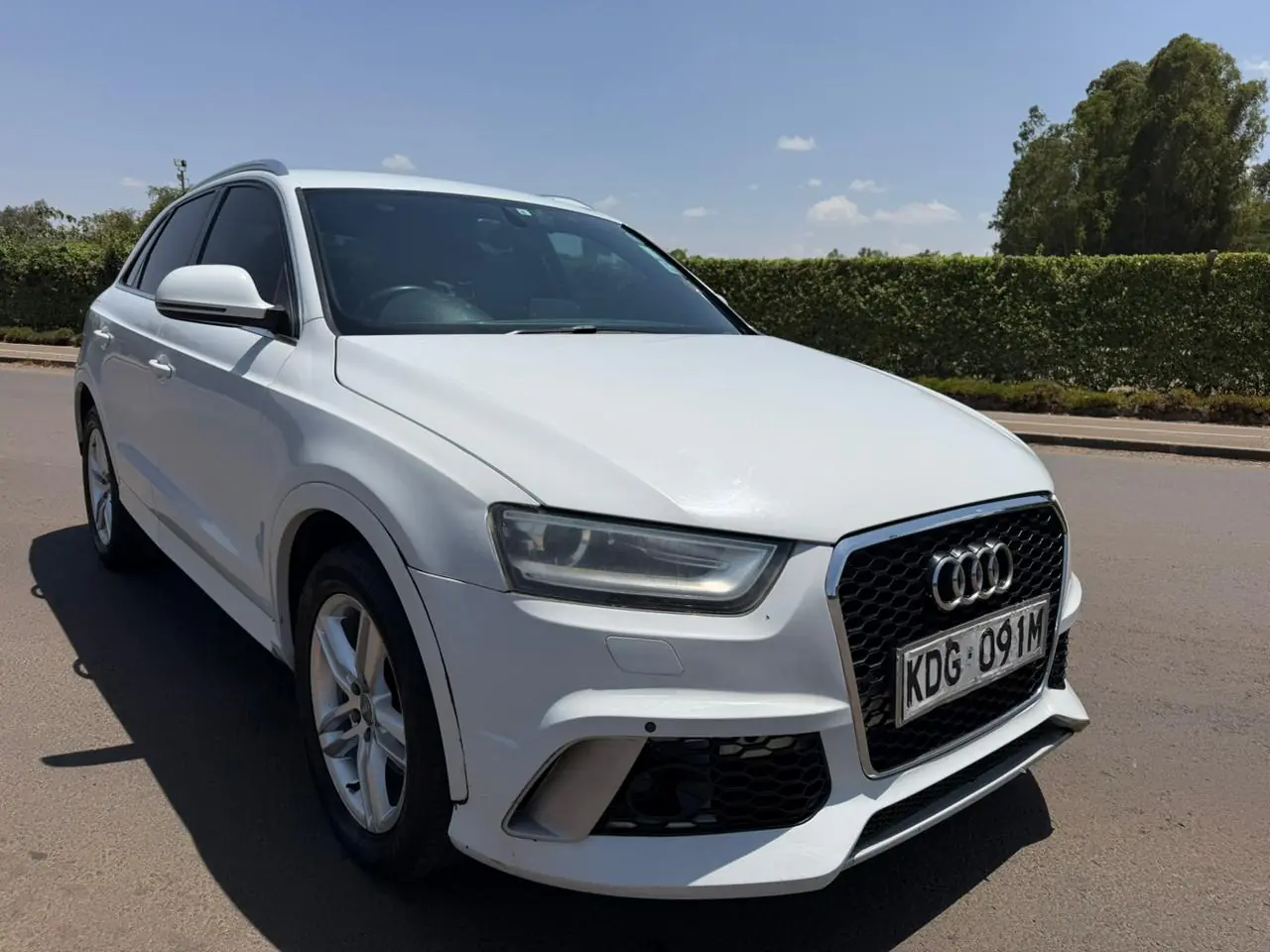 Audi Q3 S line New Shape  QUICK SALE Asian Owner. Cars from 150K, 30% Deposit lipa pole pole. Hire purchase installments HP. UpTo 70% financing/finance NO CRB STATUS CHECK Trade in OK