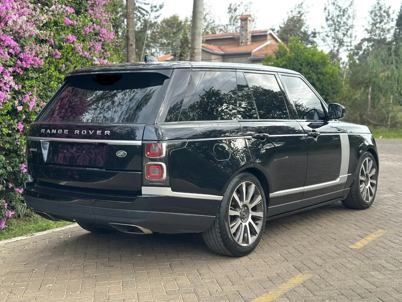 Land Rover RANGE ROVER VOGUE QUICK SALE. Cars from 150K, 30% Deposit lipa pole pole. Hire purchase installments HP Car IMPORT 0% DEPOSIT. UpTo 70% financing/finance NO CRB STATUS CHECK Trade in OK