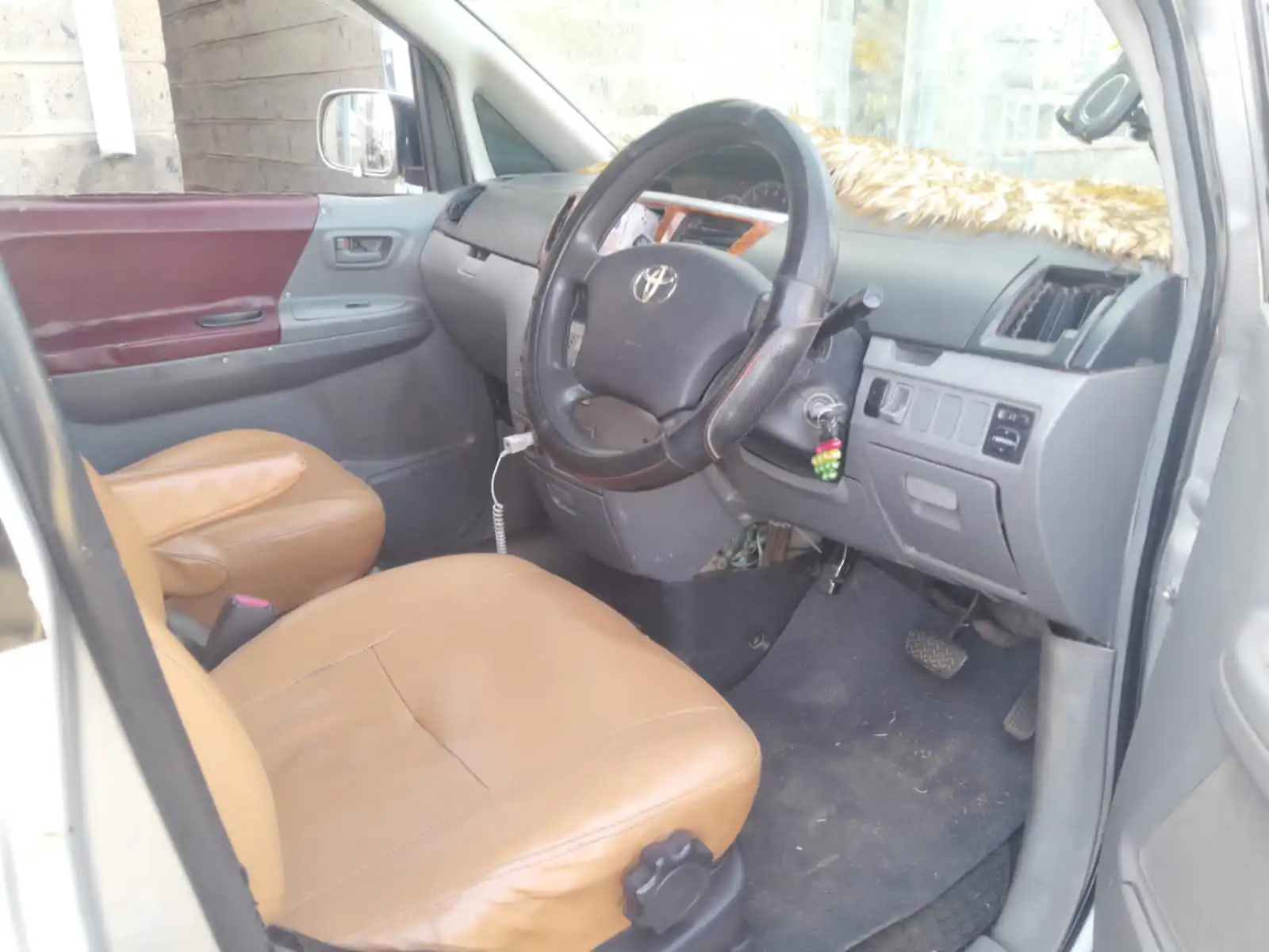 Toyota Noah 460K ONLY WOW 😲 QUICK SALE. Cars from 150K, 30% Deposit lipa pole pole. Hire purchase installments HP. UpTo 70% financing/finance NO CRB STATUS CHECK Trade in OK