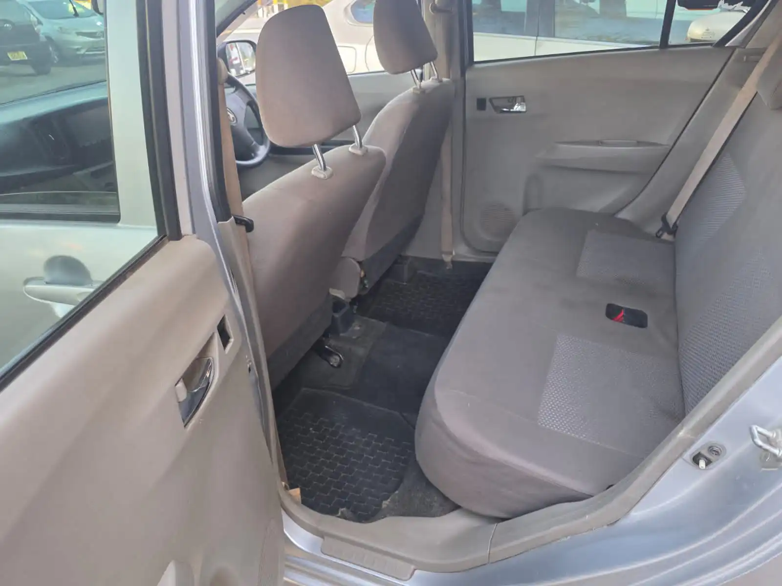 Daihatsu Mira 650cc😲 QUICK SALE. Cars from 150K, 30% Deposit lipa pole pole. Hire purchase installments HP. UpTo 70% financing/finance NO CRB STATUS CHECK Trade in OK