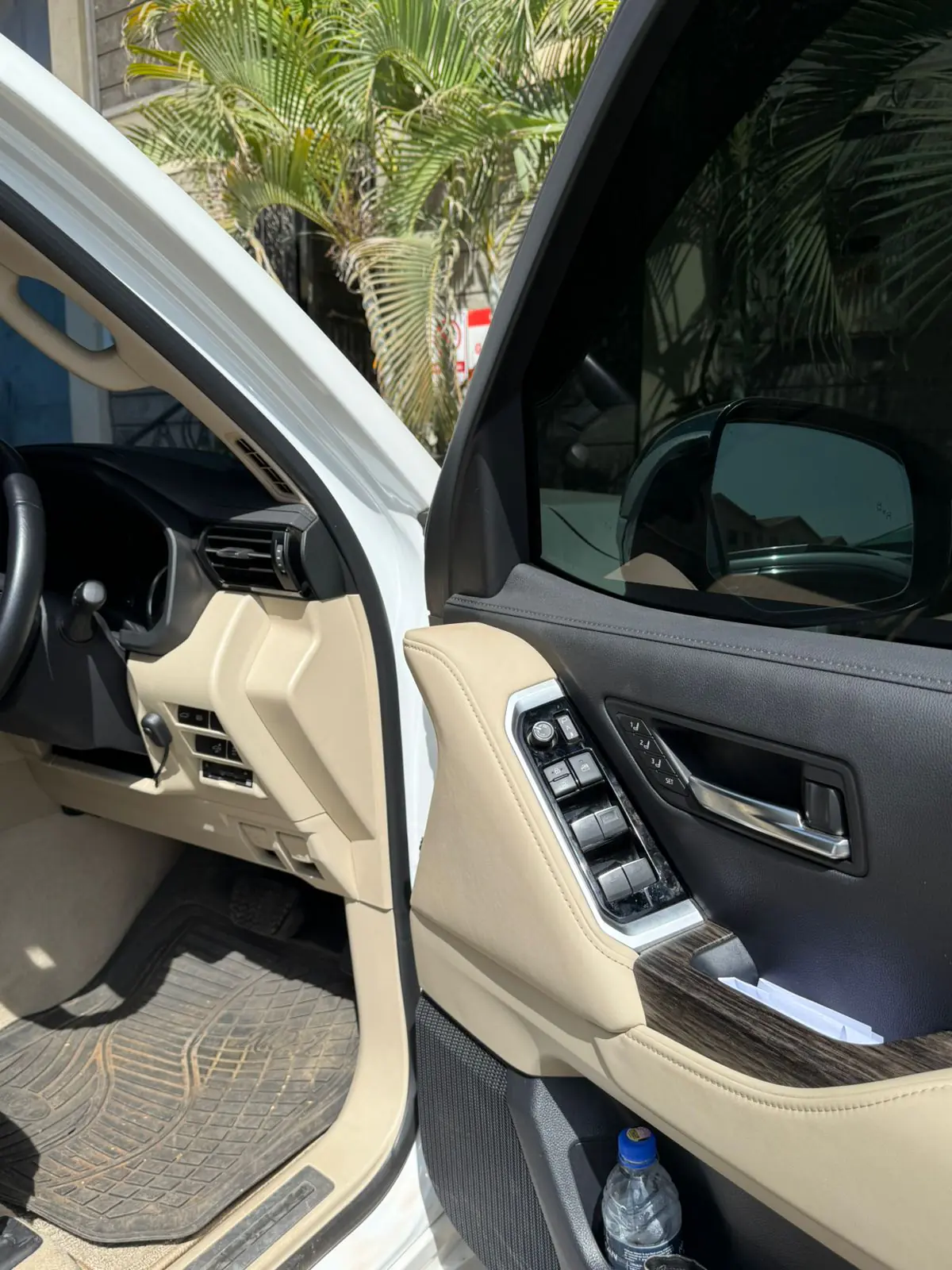 Toyota Land-Cruiser Lc300 ZX Diesel QUICK SALE. Cars from 150K, 30% Deposit lipa pole pole. Hire purchase installments HP Car IMPORT 0% DEPOSIT. UpTo 70% financing/finance NO CRB STATUS CHECK Trade in OK