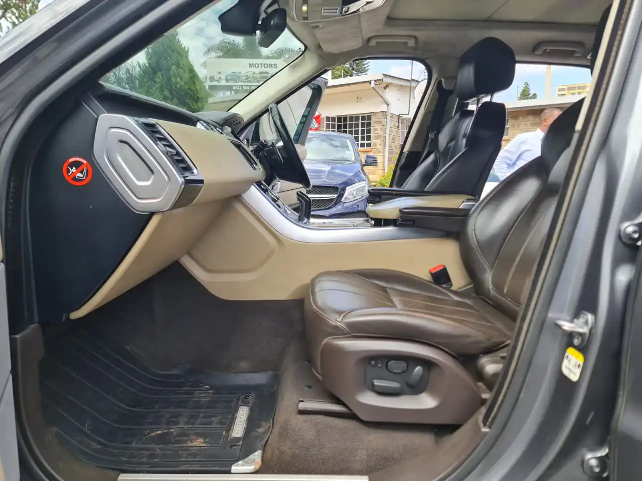 Nissan NAVARA pick up Double Cab 760k ONLY 😲 Local Assembly QUICK SALE. Cars from 150K, 30% Deposit lipa pole pole. Hire purchase installments HP. UpTo 70% financing/finance NO CRB STATUS CHECK Trade in OK