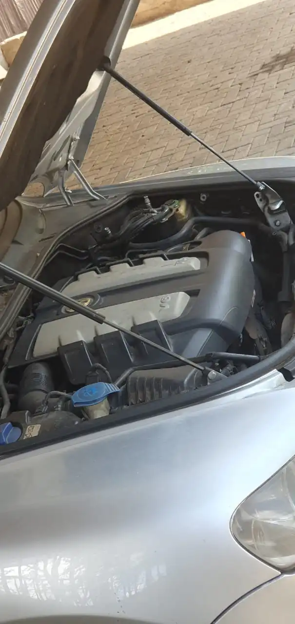 Volkswagen Touareg QUICK SALE. Cars from 150K, 30% Deposit lipa pole pole. Hire purchase installments HP. UpTo 70% financing/finance NO CRB STATUS CHECK Trade in OK