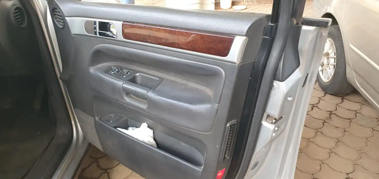 Volkswagen Touareg QUICK SALE. Cars from 150K, 30% Deposit lipa pole pole. Hire purchase installments HP. UpTo 70% financing/finance NO CRB STATUS CHECK Trade in OK