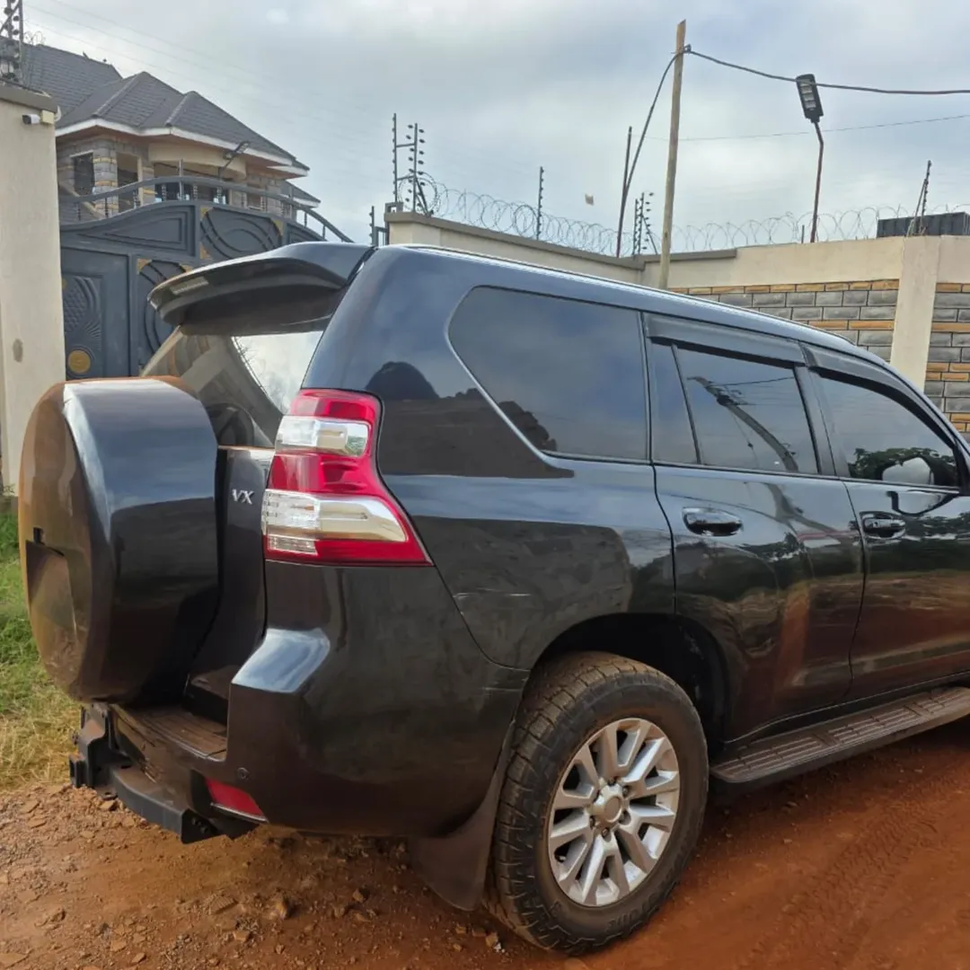 Toyota Land Cruiser Prado VX j150 diesel 😲 QUICK SALE. Cars from 150K, 30% Deposit lipa pole pole. Hire purchase installments HP. UpTo 70% financing/finance NO CRB STATUS CHECK Trade in OK