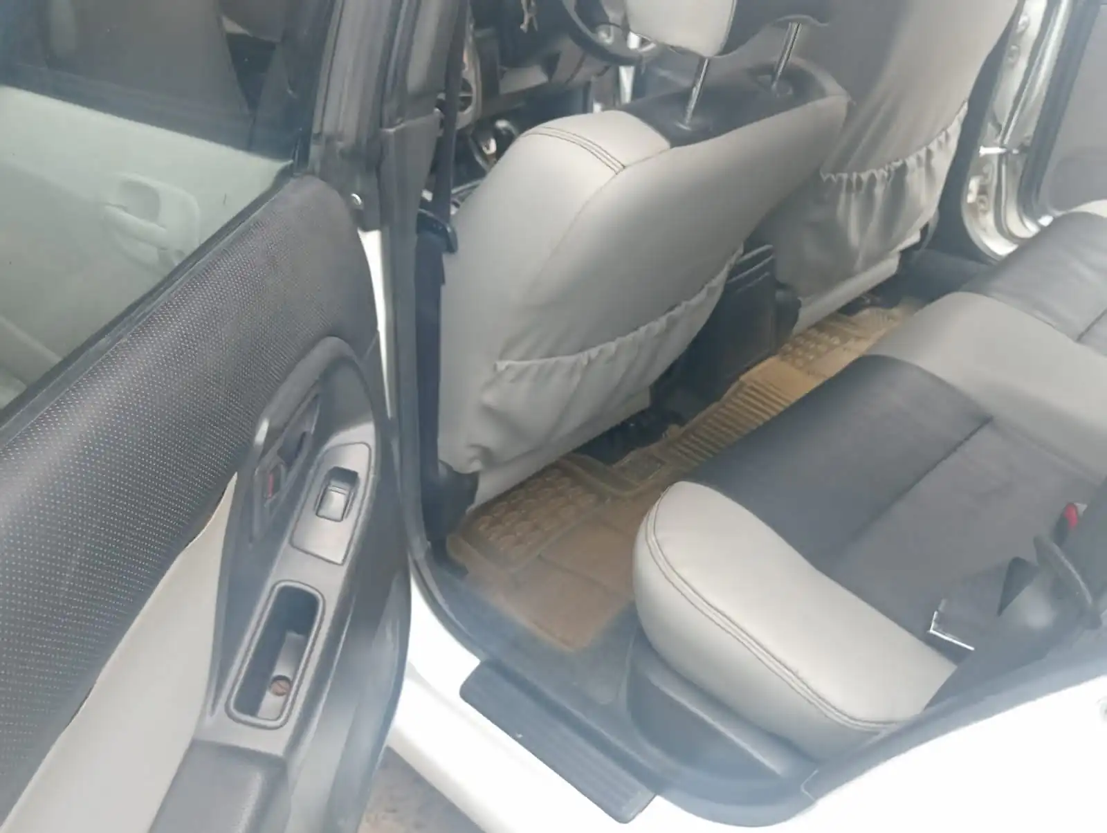 Subaru IMPREZA 😲 QUICK SALE. Cars from 150K, 30% Deposit lipa pole pole. Hire purchase installments HP. UpTo 70% financing/finance NO CRB STATUS CHECK Trade in OK manual non Turbo