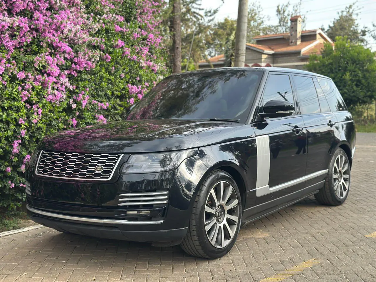 Land Rover RANGE ROVER VOGUE QUICK SALE. Cars from 150K, 30% Deposit lipa pole pole. Hire purchase installments HP Car IMPORT 0% DEPOSIT. UpTo 70% financing/finance NO CRB STATUS CHECK Trade in OK