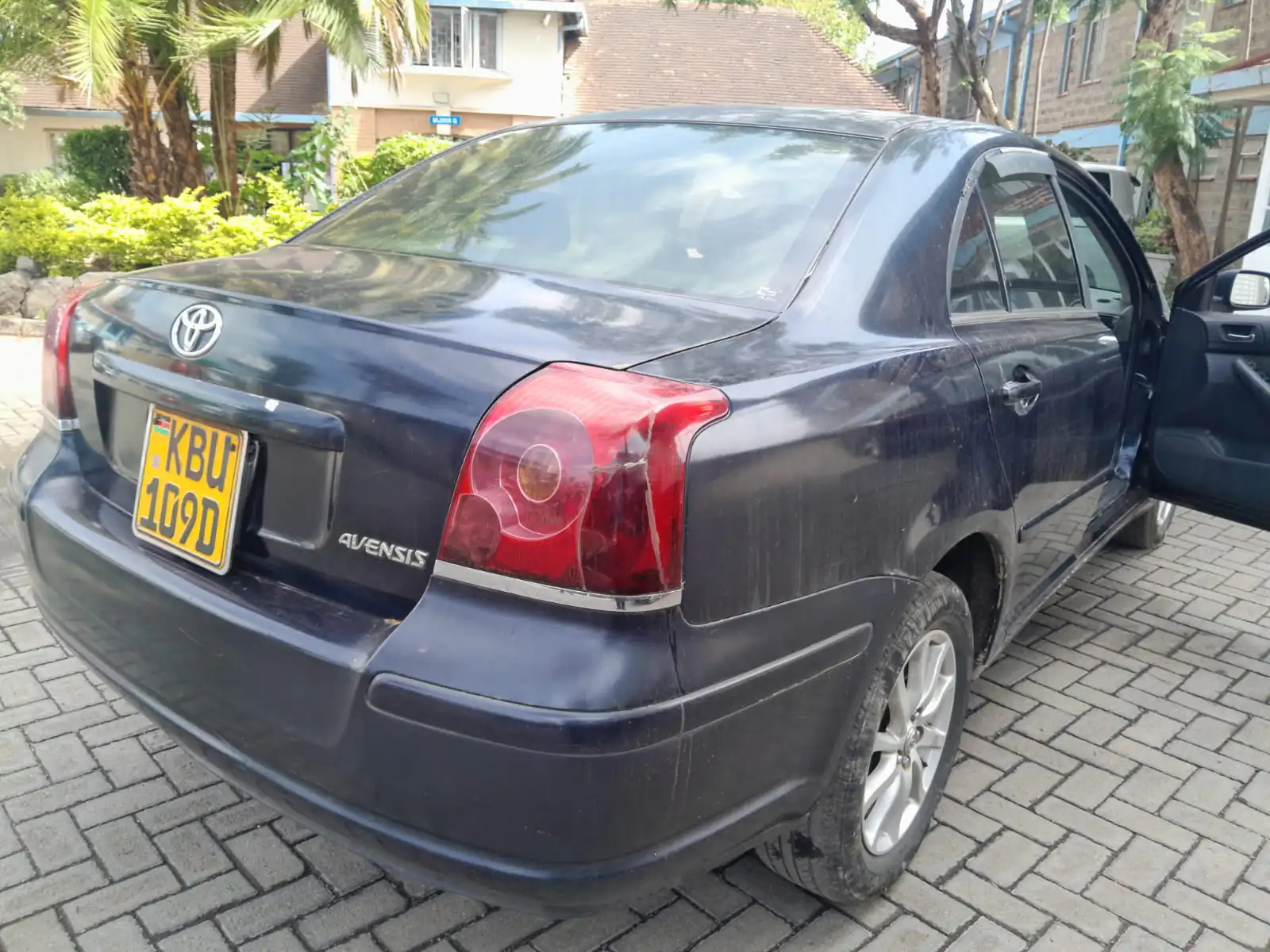 Toyota Avensis 430k ONLY 😲 QUICK SALE. Cars from 150K, 30% Deposit lipa pole pole. Hire purchase installments HP. UpTo 70% financing/finance NO CRB STATUS CHECK Trade in OK