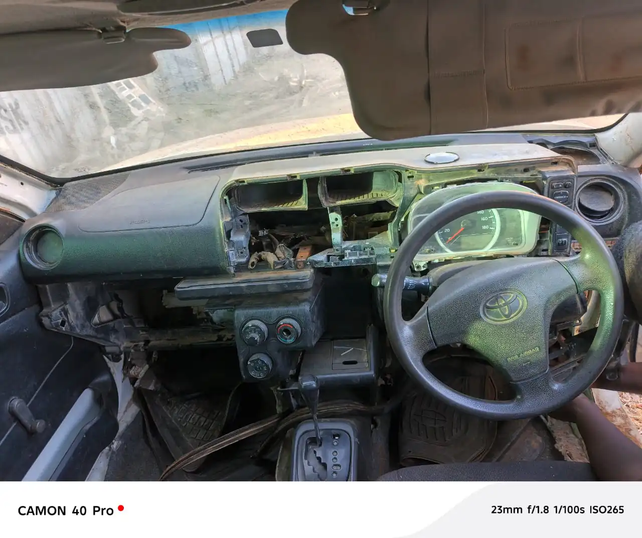 Toyota Probox New shape 300k (Needs ONLY ENGINE)😲 QUICK SALE. Cars from 150K, 30% Deposit lipa pole pole. Hire purchase installments HP. UpTo 70% financing/finance NO CRB STATUS CHECK Trade in OK