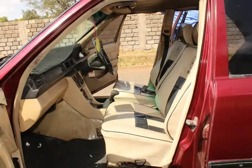 Mercedes W124 111 E Class 😲 QUICK SALE. Cars from 150K, 30% Deposit lipa pole pole. Hire purchase installments HP. UpTo 70% financing/finance NO CRB STATUS CHECK Trade in OK