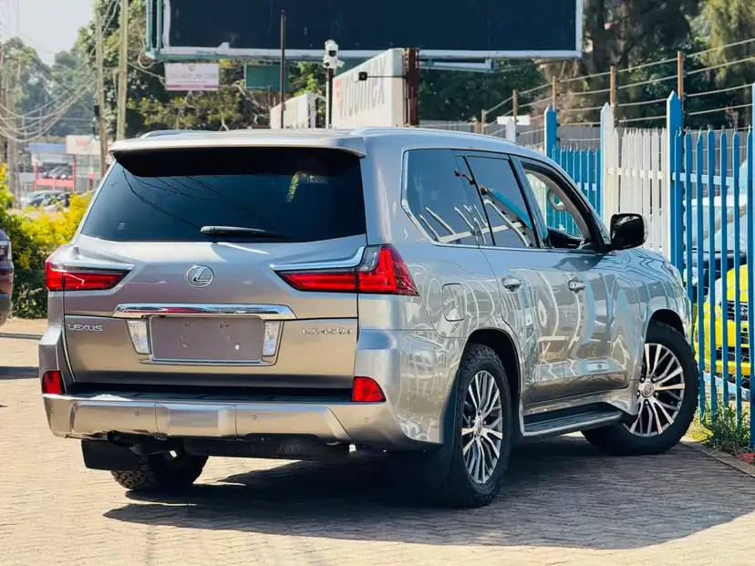 Lexus LX 450D New Arrival New shape Diesel 😲 QUICK SALE. Cars from 150K, 30% Deposit lipa pole pole. Hire purchase installments HP. UpTo 70% financing/finance NO CRB STATUS CHECK Trade in OK
