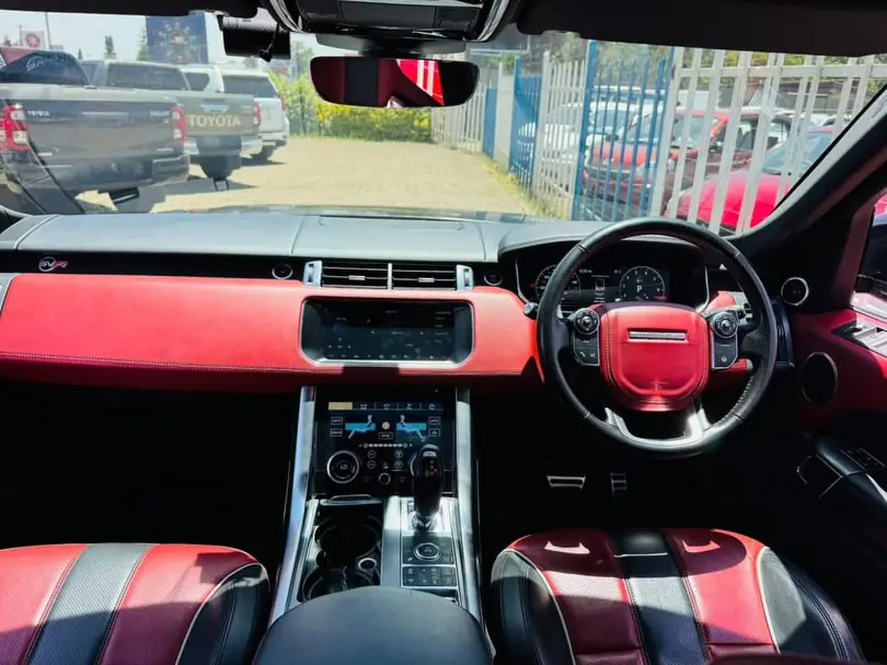 Range Rover SVR 5L supercharged Petrol New Shape New Arrival 😲 QUICK SALE. Cars from 150K, 30% Deposit lipa pole pole. Hire purchase installments HP. UpTo 70% financing/finance NO CRB STATUS CHECK Trade in OK