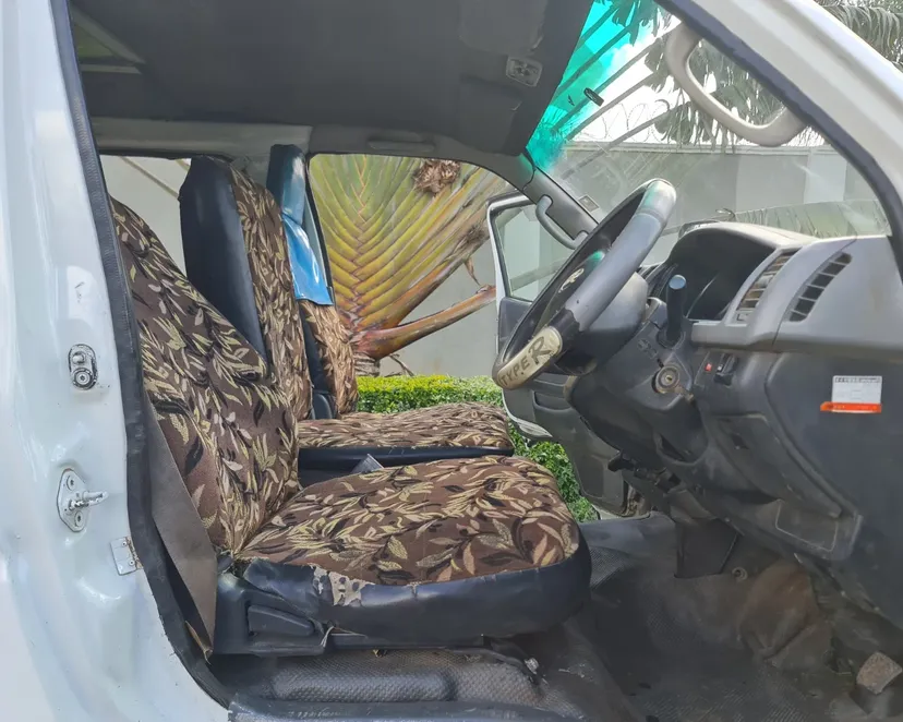 Toyota Hiace 7L DIESEL Private Van New Shape😲 QUICK SALE. Cars from 150K, 30% Deposit lipa pole pole. Hire purchase installments HP. UpTo 70% financing/finance NO CRB STATUS CHECK Trade in OK